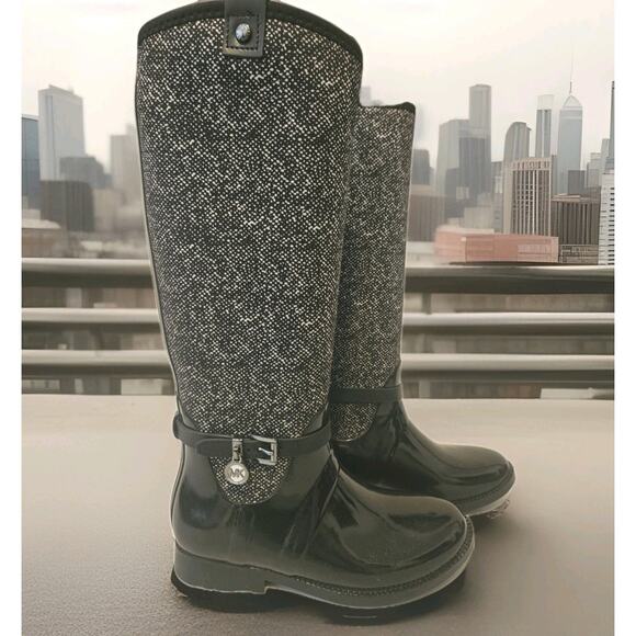 Michael Kors MK CHARM Black White Stretch Tall Rain Boots Shoes Size 6 - Picture 1 of 10